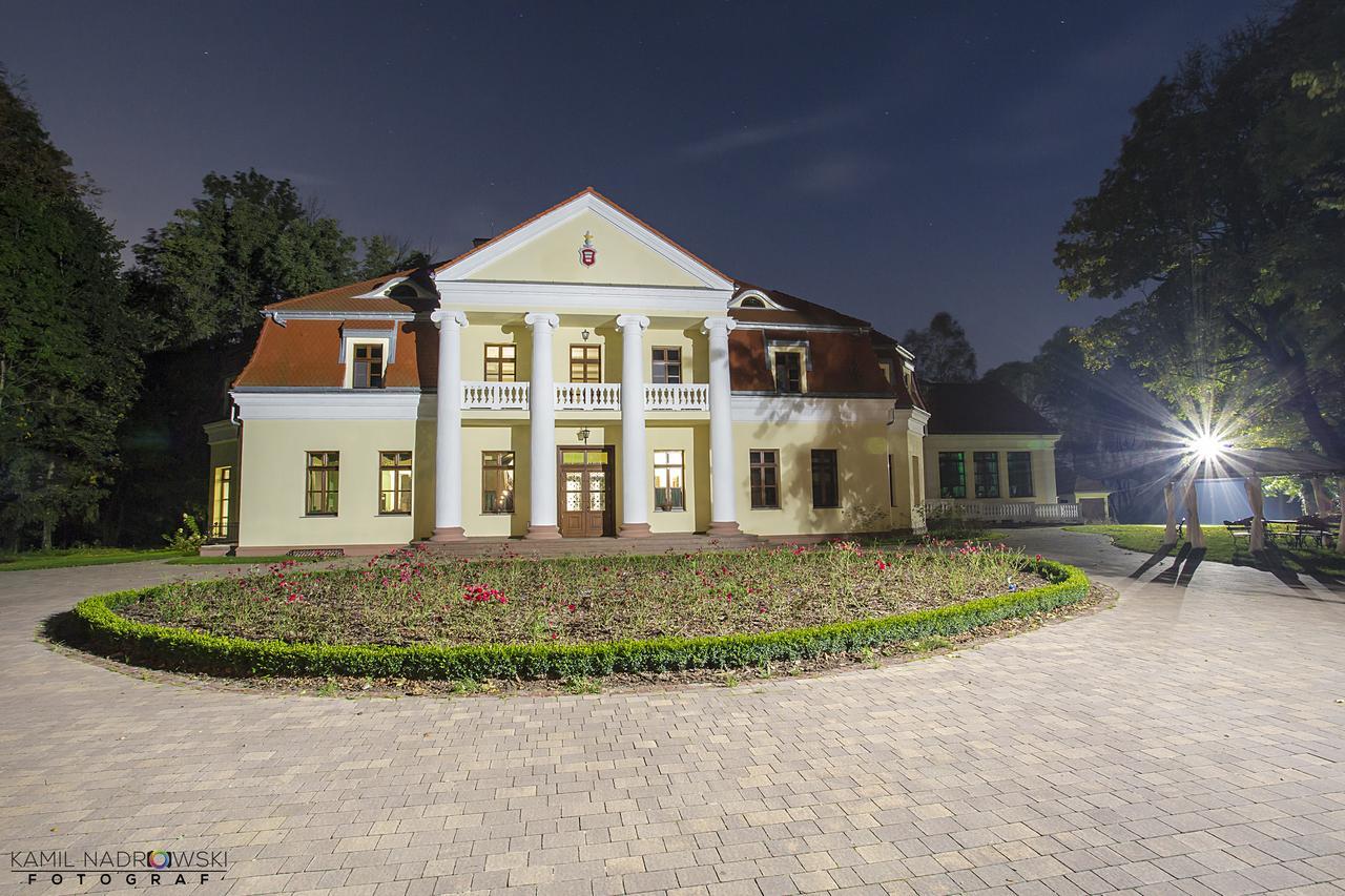 Hotel Dwor Slupia Zarzecze  Esterno foto